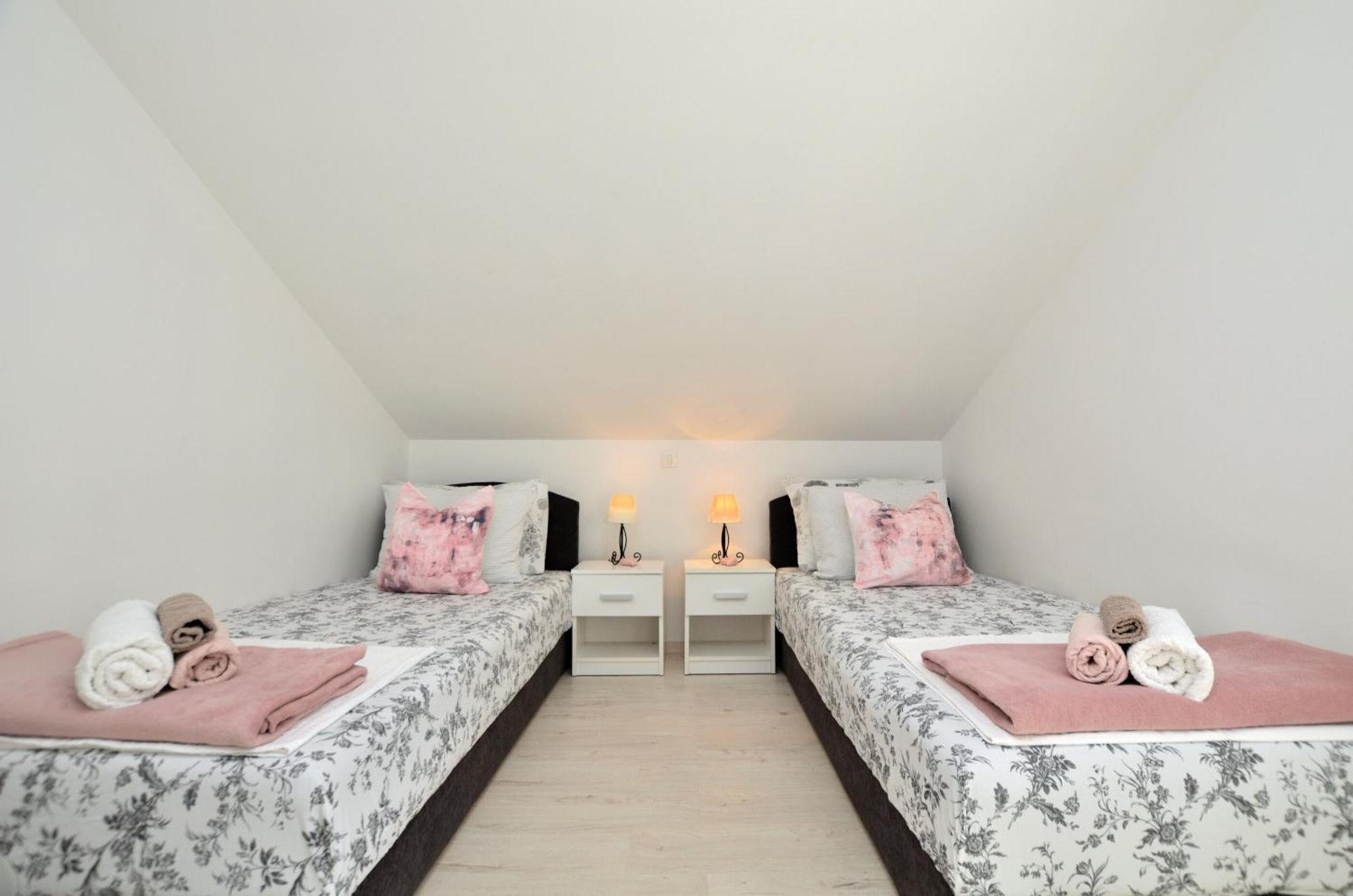 Apartments Viktoria Lovran Εξωτερικό φωτογραφία