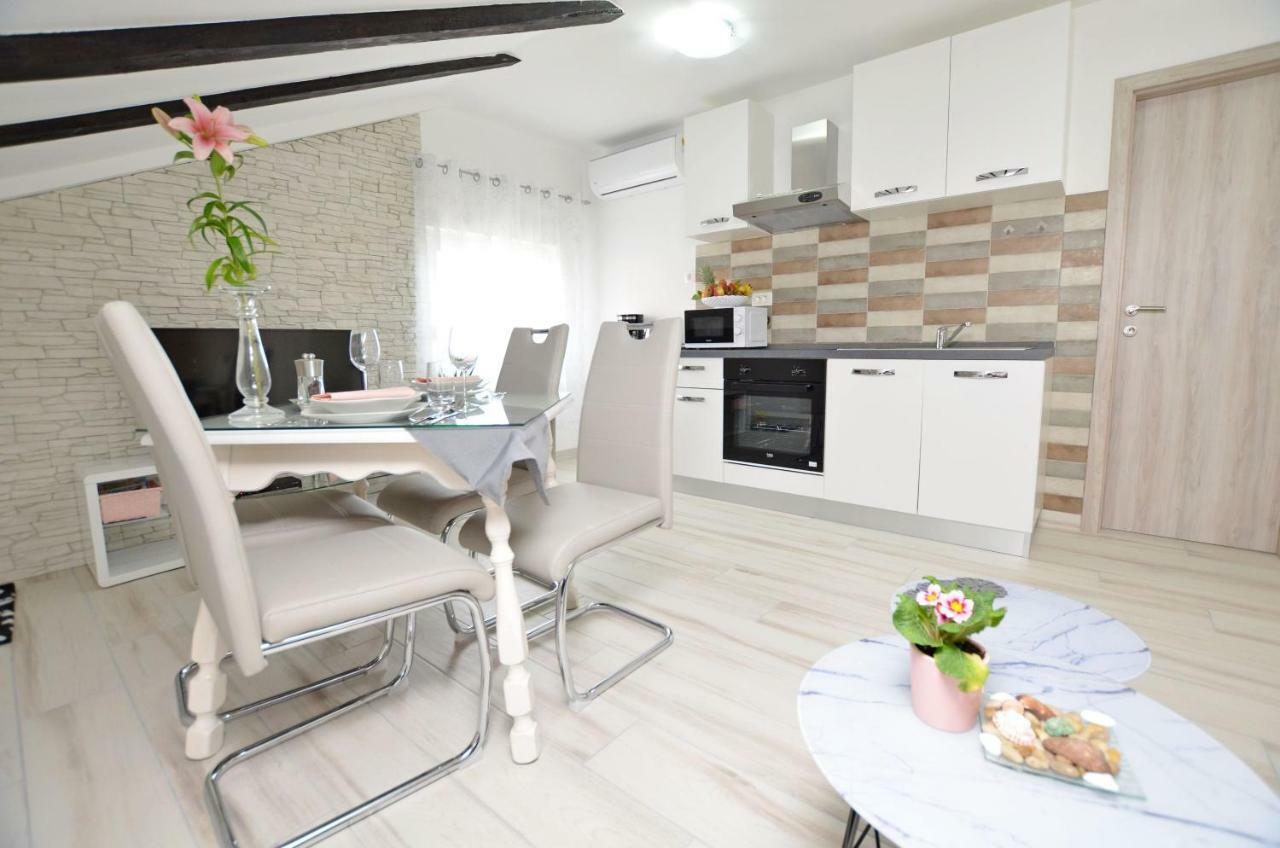 Apartments Viktoria Lovran Εξωτερικό φωτογραφία